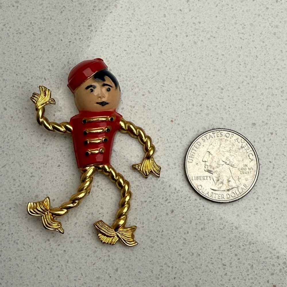 Vintage 1940s Bellboy Brooch Pin Bellhop Bellman Porter RARE - Picture 8 of 8